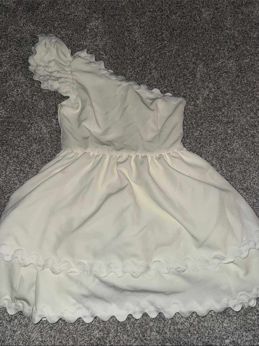 One-Shoulder White Ruffle Hem Formal Dress